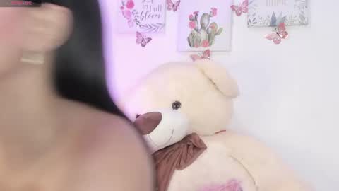 Snapshot of little_channel_ chatting on July 7, 11:14 am online show from July 7, 11:14 am