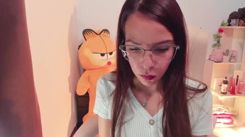 Help me reach 100 likes online show from January 29, 7:11 pm