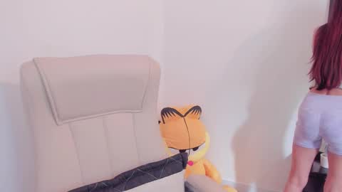 Help me reach 100 likes online show from February 10, 7:07 pm