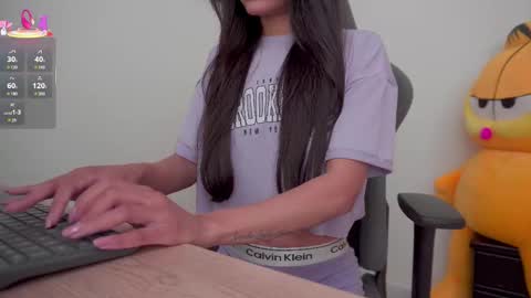 Help me reach 100 likes online show from September 18, 7:16 pm