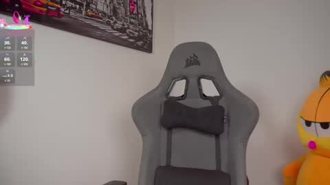 Help me reach 100 likes online show from September 29, 7:19 pm