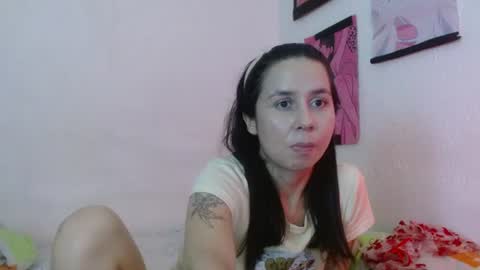 Snapshot of little_emily_97 chatting on July 14, 12:46 am Little emily online show from July 14, 12:46 am