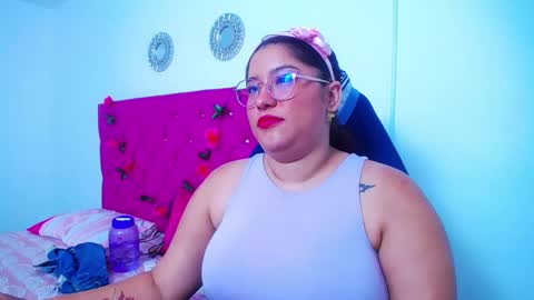 mai rojas online show from January 13, 1:13 am