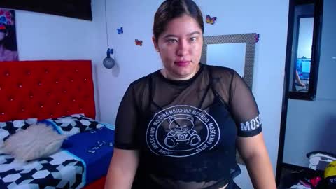Snapshot of little_flower4you chatting on October 26, 12:44 pm mai rojas online show from October 26, 12:44 pm