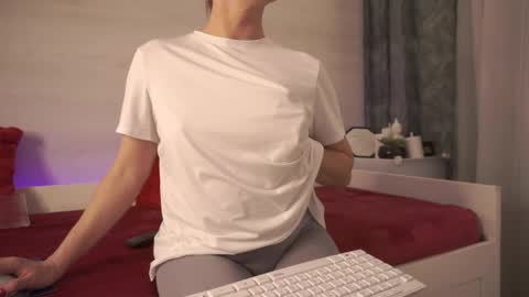 little_heart_andreea online show from March 10, 10:48 pm