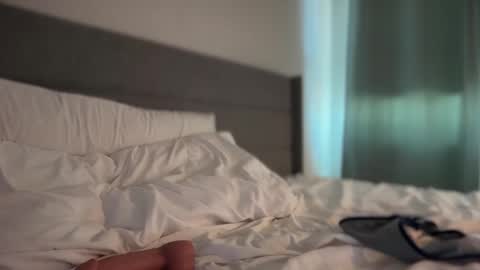 little lies online show from September 26, 4:22 pm