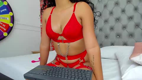 little_lilith_apple online show from February 12, 10:04 pm