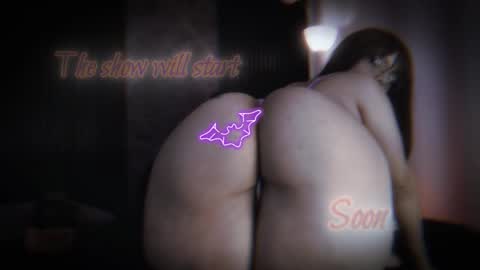 Snapshot of little_maeve chatting on October 13, 4:23 am Maeve online show from October 13, 4:23 am