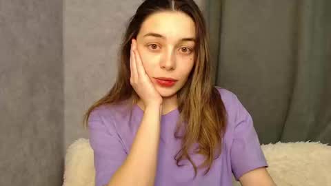 Mia   Im online every day 1530 PM in New York  2030 PM in London online show from December 20, 8:23 pm