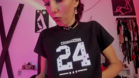 Little Nauughty2 online show from November 12, 2:17 pm