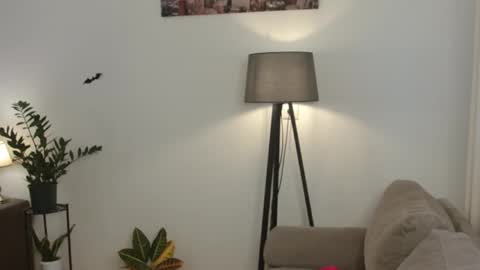 Nicole online show from October 17, 1:46 pm