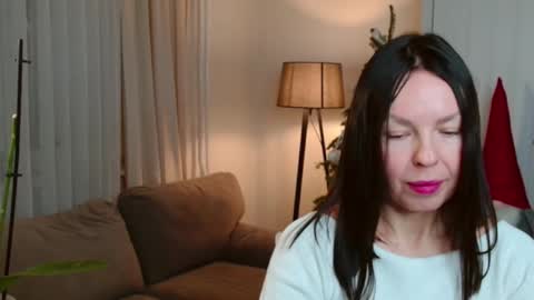 Nicole online show from December 17, 3:51 pm