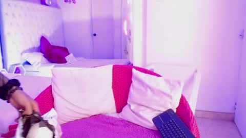 Snapshot of little_paulette chatting on May 16, 10:36 am Paulette online show from May 16, 10:36 am