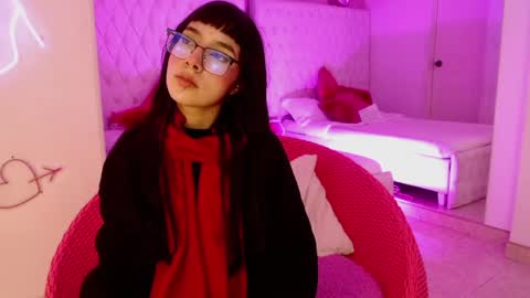 Snapshot of little_paulette chatting on May 17, 4:21 am Paulette online show from May 17, 4:21 am