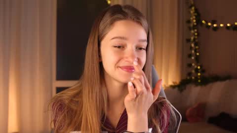 Kiki online show from October 10, 3:44 pm