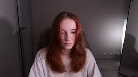 Snapshot of little_pretty_woman chatting on June 13, 7:01 pm little_pretty_woman online show from June 13, 7:01 pm