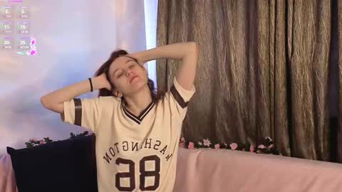 Snapshot of little_red_rosy chatting on November 16, 4:18 am Rosy online show from November 16, 4:18 am