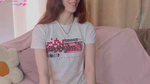 Snapshot of little_red_rosy chatting on January 14, 4:40 am Rosy online show from January 14, 4:40 am