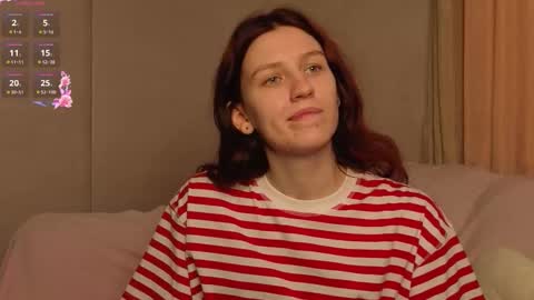 Snapshot of little_red_rosy chatting on February 3, 6:22 am Rosy online show from February 3, 6:22 am