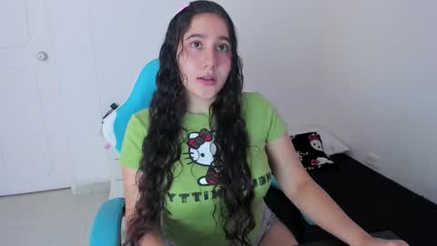 Laire  online show from December 16, 6:46 pm