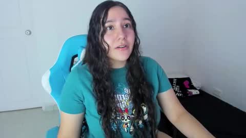 Laire  online show from December 18, 10:16 pm