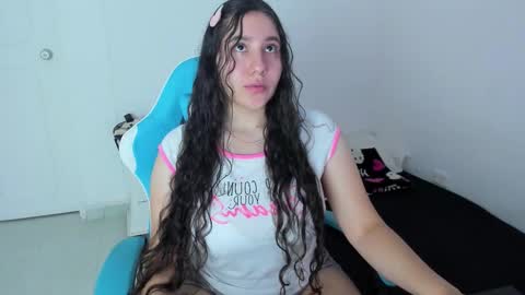 Laire  online show from December 19, 10:28 pm