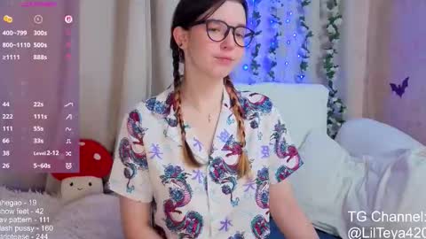 Snapshot of little_teya chatting on November 7, 10:15 am little Teya online show from November 7, 10:15 am