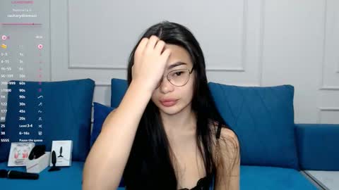 Kwan online show from November 11, 1:22 pm