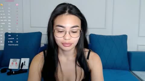 Kwan online show from November 14, 9:52 am