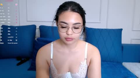 Snapshot of little_v1rgin_angel chatting on June 10, 11:31 am Kwan online show from June 10, 11:31 am