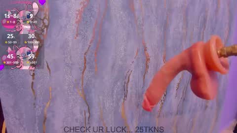 Snapshot of little_valentinaa chatting on December 16, 11:59 am little_valentinaa online show from December 16, 11:59 am