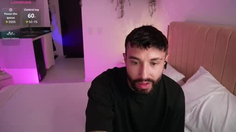 Snapshot of little_vannesaa chatting on March 16, 9:19 pm little_vannesaa online show from March 16, 9:19 pm