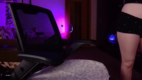 Snapshot of little_witch_sofia chatting on March 23, 7:18 pm Sofia online show from March 23, 7:18 pm