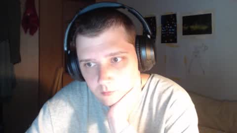 littlealien7 online show from November 2, 11:29 pm