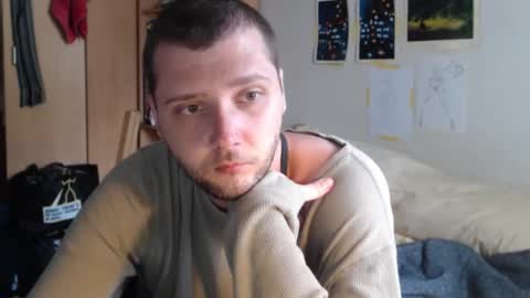 littlealien7 online show from November 15, 2:09 am