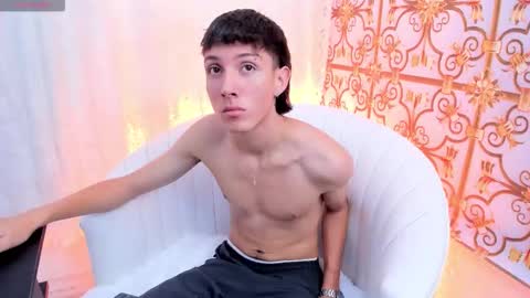 Snapshot of littledanny_ chatting on March 18, 4:10 pm DANNY online show from March 18, 4:10 pm