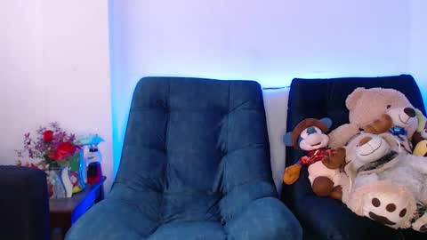 Manu online show from March 18, 8:12 pm