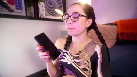 Emily Hill online show from October 18, 8:20 pm