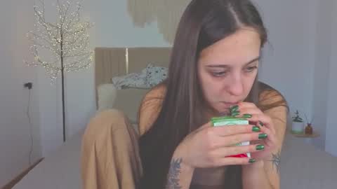 Lana online show from December 3, 8:12 am