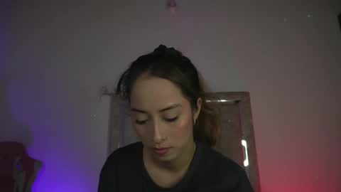 littlee_emma_ online show from May 24, 12:26 am