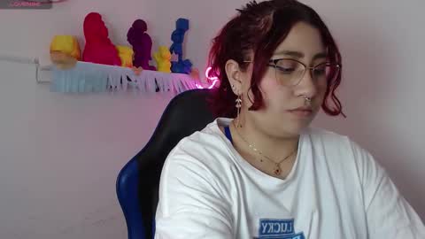 Snapshot of littlee_red chatting on October 26, 5:19 pm Angel online show from October 26, 5:19 pm