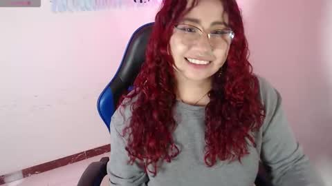 Snapshot of littlee_red chatting on December 14, 8:46 pm Angel online show from December 14, 8:46 pm