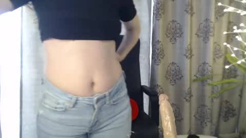 Snapshot of littleflowers chatting on January 30, 12:27 pm Your little flower online show from January 30, 12:27 pm