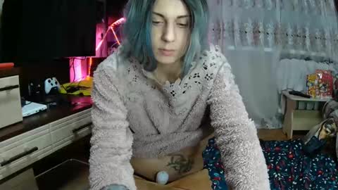 Snapshot of littlehappines chatting on January 10, 5:37 pm littlehappines online show from January 10, 5:37 pm