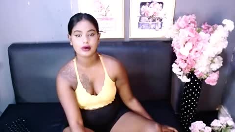 littleindianmilf online show from February 25, 12:13 pm