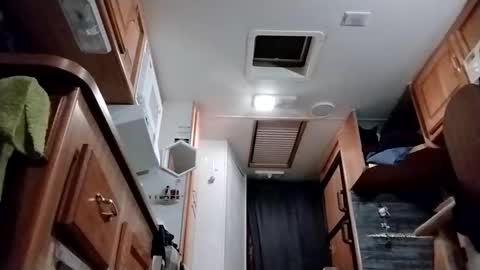 littleleo96 online show from November 30, 8:18 am