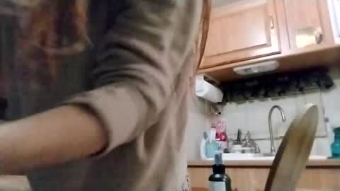 littleleo96 online show from February 6, 6:40 am