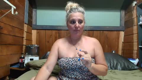 lisanixs online show from June 16, 2:14 am