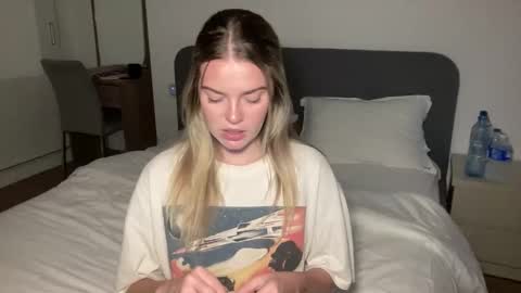 Marciabrady online show from November 7, 2:22 am