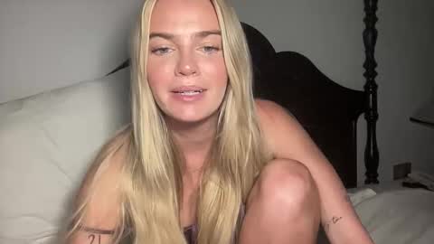 Marciabrady online show from December 15, 6:50 am